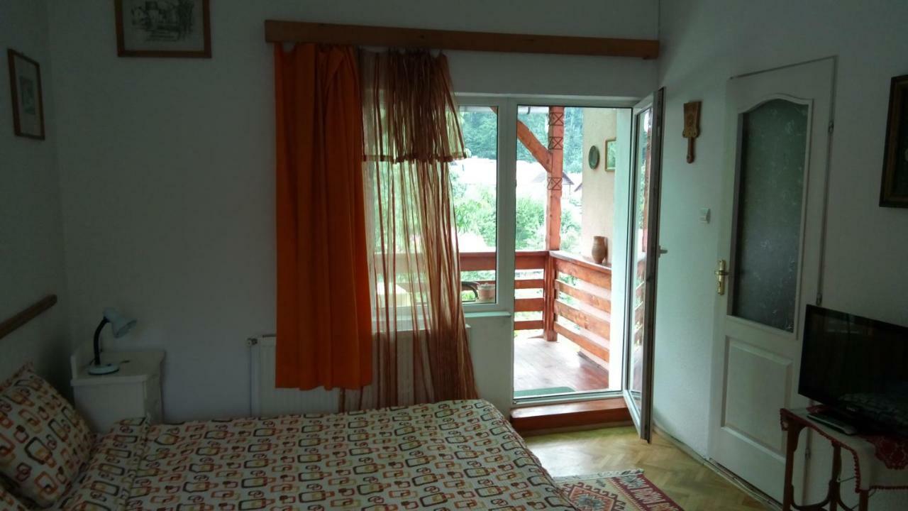Vila Tilda Hotel Совата Екстериор снимка