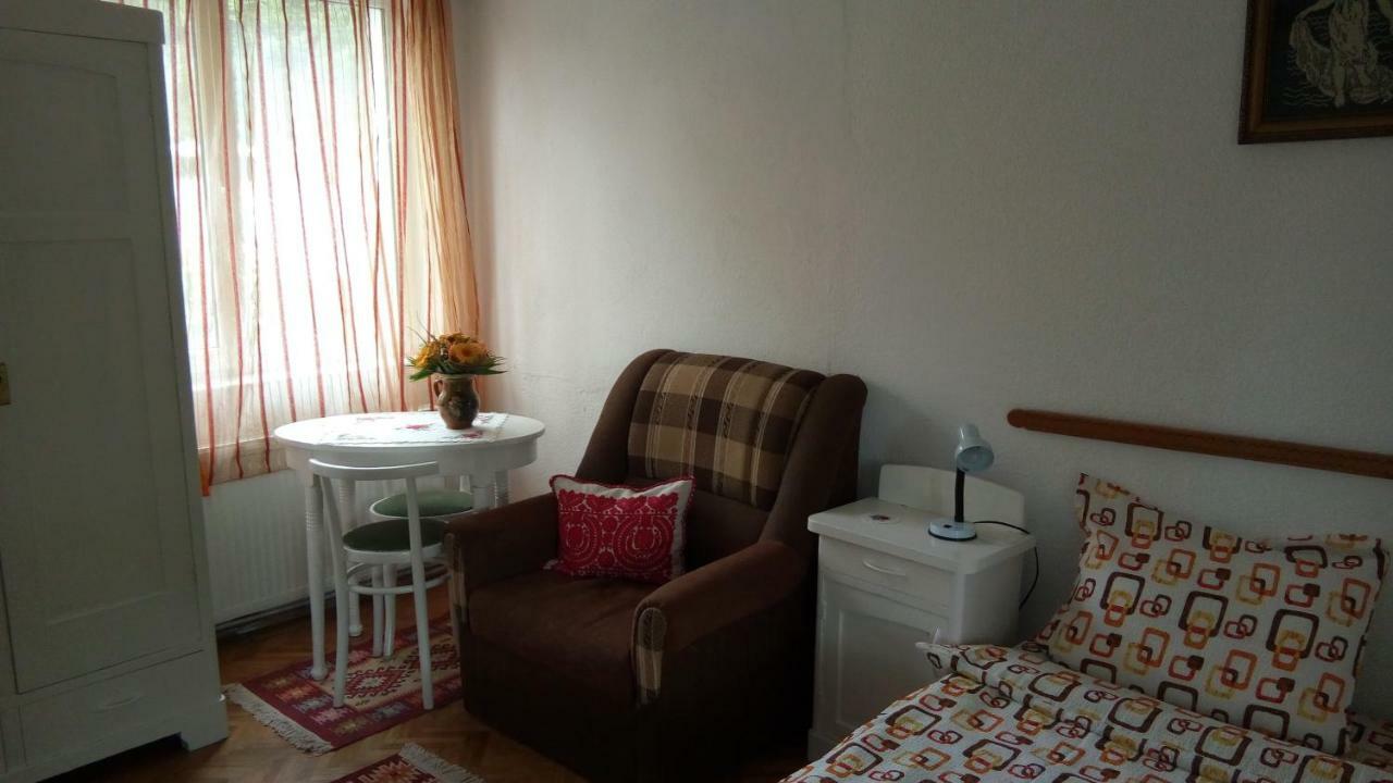 Vila Tilda Hotel Совата Екстериор снимка